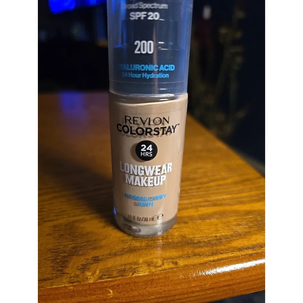 Revlon Colorstay 24Hr Longwear Makeup Foundation Normal - Dry Skin #200 NUDE 1oz